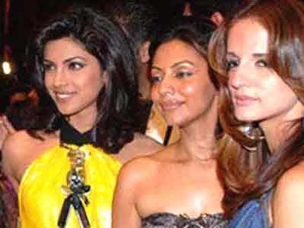 প্রিয়াঙ্কা-গৌরি-সুজান