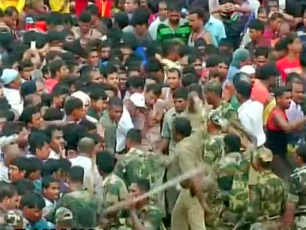 ভিড় সামাল