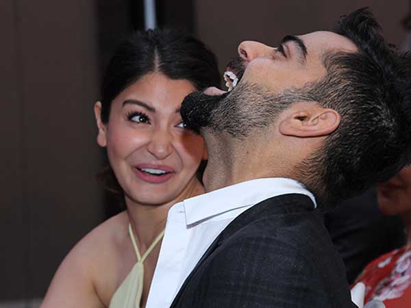 ক্যানডিড ছবি ক্যানডিড ছবি