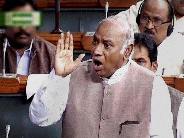 লোকসভায় মুলতুবি প্রস্তাব