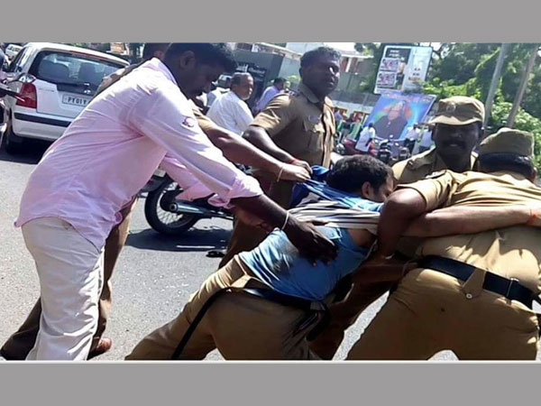 পণ্ডিচেরিতে 'হোক কলরব'