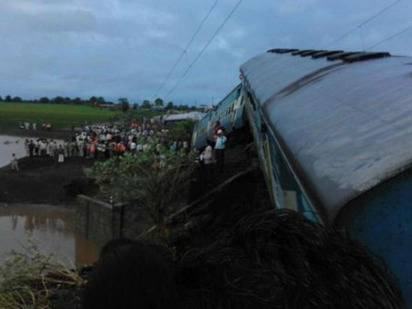 কামায়নী এক্সপ্রেস