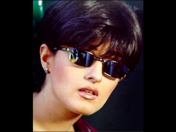 টুইঙ্কলের হেয়ার স্টাইল