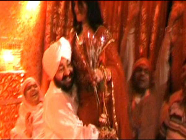 সৎসঙ্ঘে অশ্লীলতা সৎসঙ্ঘে অশ্লীলতা