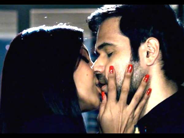 বিপাশা বসু বিপাশা বসু