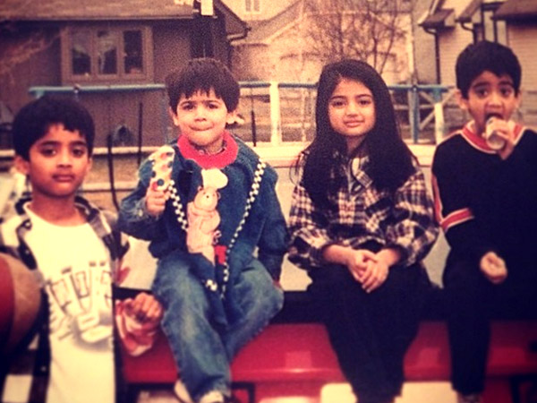 বন্ধুদের সঙ্গে বন্ধুদের সঙ্গে