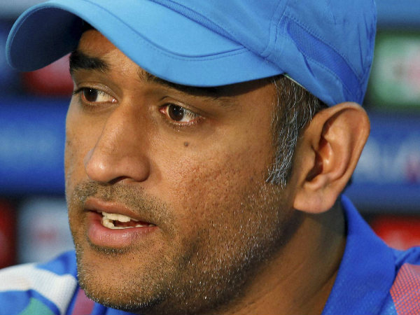 ইনদোরে কড়া পরীক্ষায় ধোনি