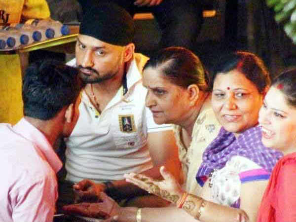 মেহেন্দি অনুষ্ঠান মেহেন্দি অনুষ্ঠান