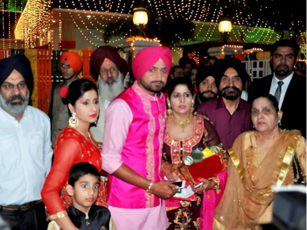 সঙ্গীত অনুষ্ঠানে সঙ্গীত অনুষ্ঠানে