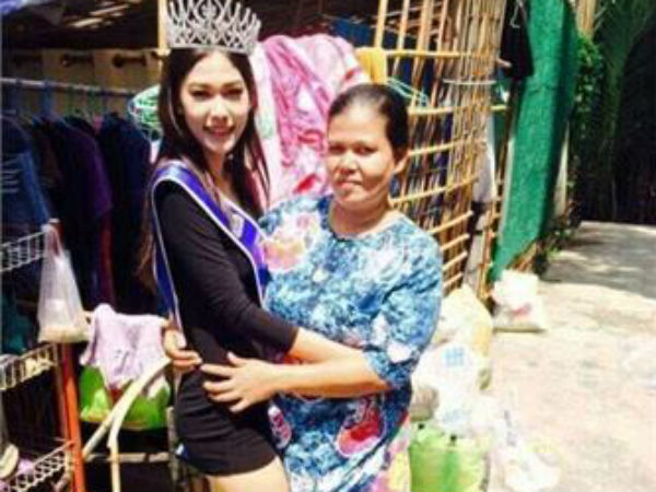 কাগজ কুড়োনির মেয়ে থেকে 'মিস থাইল্যান্ড' ১৭ বছরের খানিত্থা কাগজ কুড়োনির মেয়ে থেকে 'মিস থাইল্যান্ড' ১৭ বছরের খানিত্থা