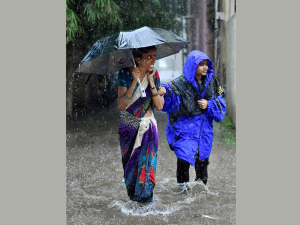 আরও ২দিন বৃষ্টি তামিলনাড়ুতে আরও ২দিন বৃষ্টি তামিলনাড়ুতে
