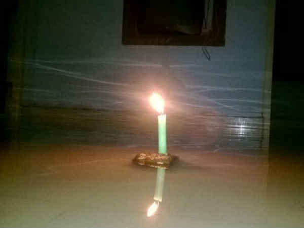 আলো নেই, শুধু জল