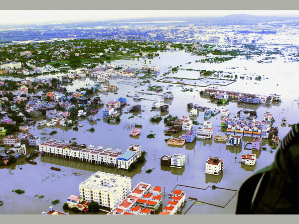 আকাশপথে বন্যার দৃশ্য