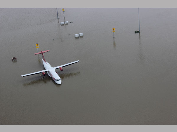 আসল বিমানবন্দরের দশা
