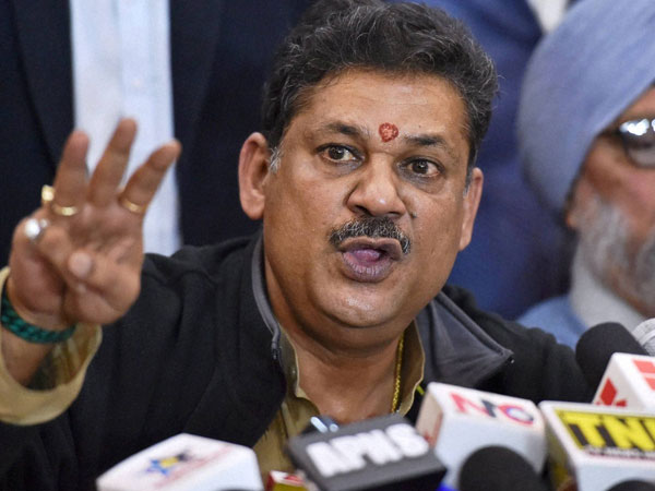 মোদীর সঙ্গে দেখা করতে চান কীর্তি মোদীর সঙ্গে দেখা করতে চান কীর্তি