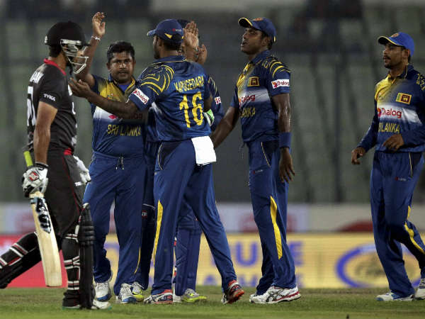 (ছবি) এশিয়া কাপ : মলিঙ্গার ৪ উইকেট, সংযুক্ত আরব আমিরশাহীকে ১৪ রানে হারাল শ্রীলঙ্কা। (ছবি) এশিয়া কাপ : মলিঙ্গার ৪ উইকেট, সংযুক্ত আরব আমিরশাহীকে ১৪ রানে হারাল শ্রীলঙ্কা।