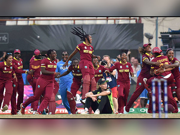 অস্ট্রেলিয়াকে ইডেনের ফাইনালে হারিয়ে বিশ্বজয় করেছে ওয়েস্ট ইন্ডিজের মহিলা দলও অস্ট্রেলিয়াকে ইডেনের ফাইনালে হারিয়ে বিশ্বজয় করেছে ওয়েস্ট ইন্ডিজের মহিলা দলও