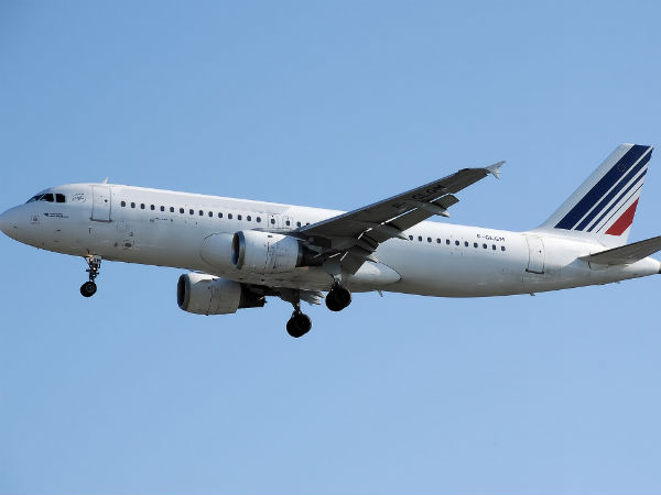 দিল্লি বিমানবন্দরে বিমান অবতরণে বাধা