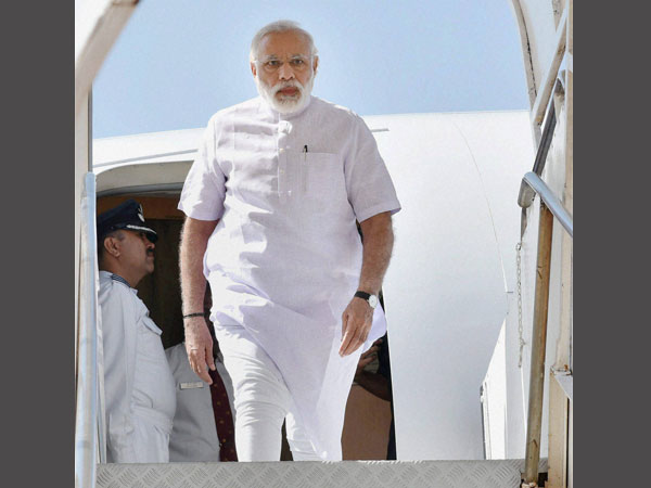 মেক্সিকোয় পৌঁছলেন মোদী