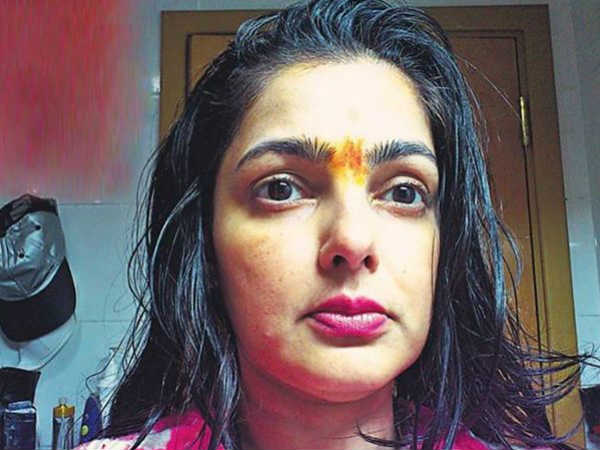 ড্রাগ পাচারে যুক্ত বলিউড অভিনেত্রী মমতা কুলকার্নি