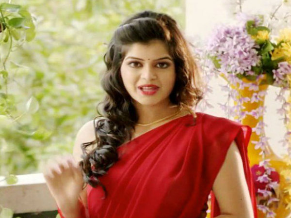 নাম জড়িয়ে দেহ ব্যবসার মিথ্যা খবর, আইনি পদক্ষেপ 'পাখি'র নাম জড়িয়ে দেহ ব্যবসার মিথ্যা খবর, আইনি পদক্ষেপ 'পাখি'র