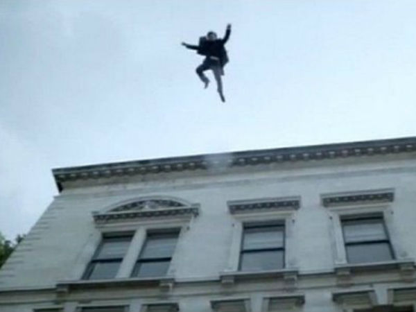 এক ব্যক্তির আত্মহত্যার ঝাঁপে, মৃত্যু হল নিচে শোওয়া বৃদ্ধার! এক ব্যক্তির আত্মহত্যার ঝাঁপে, মৃত্যু হল নিচে শোওয়া বৃদ্ধার!