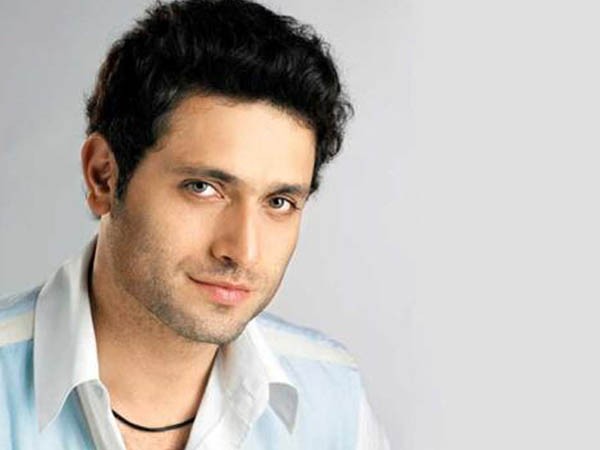 শাইনি আহুজা শাইনি আহুজা