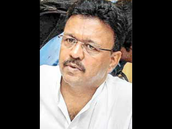 ফিরহাদের বিরুদ্ধে চক্রান্তের অভিযোগ