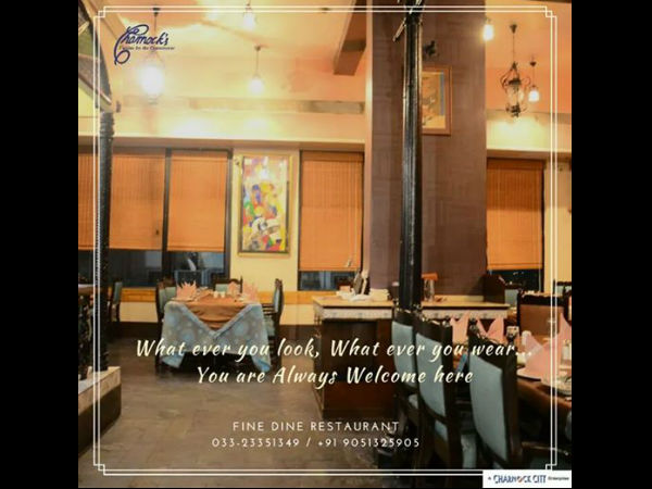 'যে কোনও রূপে/পোশাকে আসতে পারেন এখানে' মোকাম্বোর 