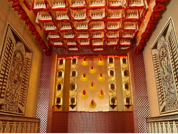 ঘরে-বাইরে ওঁরাই দেবী, কালীঘাটে ‘দেবীরূপে মানবী’ 