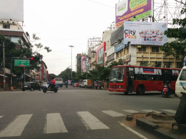 বামেদের বনধে সচল রাজ্য