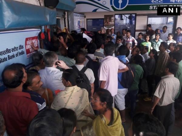 জনধন যোজনায় ২১ হাজার কোটি টাকা জমা, শীর্ষে পশ্চিমবঙ্গ জনধন যোজনায় ২১ হাজার কোটি টাকা জমা, শীর্ষে পশ্চিমবঙ্গ