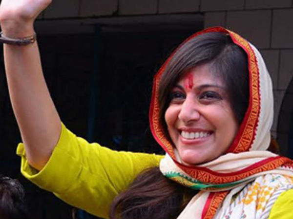 জাতীয় সঙ্গীতের সময় ফোনে কথা, বিতর্কে তৃণমূল বিধায়ক বৈশালি ডালমিয়া জাতীয় সঙ্গীতের সময় ফোনে কথা, বিতর্কে তৃণমূল বিধায়ক বৈশালি ডালমিয়া