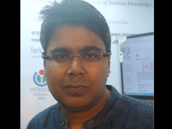 সোস্যাল মিডিয়ায় 'নীতি পুলিশ' শিকার মীর, দিলেন যোগ্য জবাব সোস্যাল মিডিয়ায় 'নীতি পুলিশ' শিকার মীর, দিলেন যোগ্য জবাব