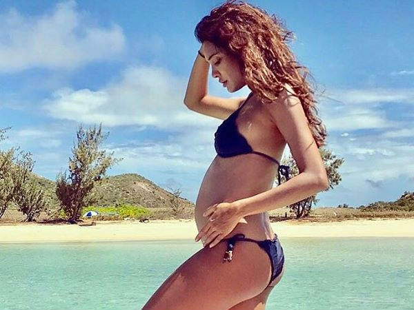 করিনার পর কি এবার মা হতে চলেছেন লিসা ? করিনার পর কি এবার মা হতে চলেছেন লিসা ?