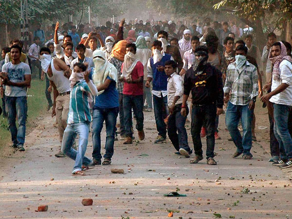 মনোনয়ন পেশকে কেন্দ্র করে রণক্ষেত্র হয়ে উঠল কোলাঘাট রবীন্দ্রভারতী মহাবিদ্যালয় মনোনয়ন পেশকে কেন্দ্র করে রণক্ষেত্র হয়ে উঠল কোলাঘাট রবীন্দ্রভারতী মহাবিদ্যালয়