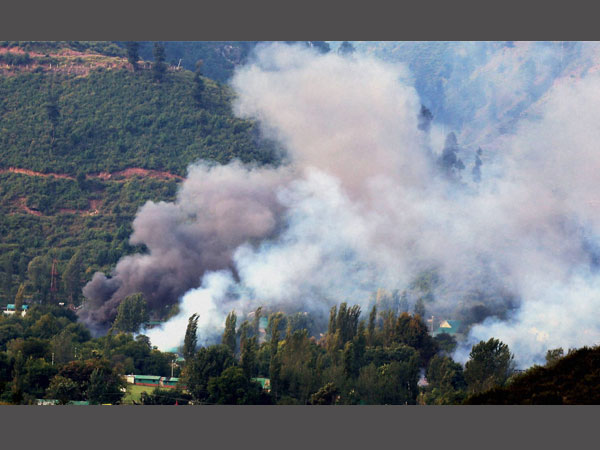 জঈশ নয়, উরি হামলার পিছনে হাত ছিল লস্কর ই তৈবা জঙ্গিদের জঈশ নয়, উরি হামলার পিছনে হাত ছিল লস্কর ই তৈবা জঙ্গিদের