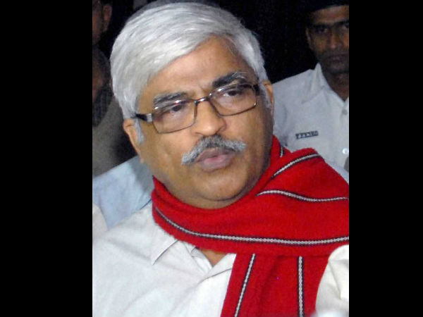 হাই ডিমান্ডে আব্বাস সিদ্দিকির দল হাই ডিমান্ডে আব্বাস সিদ্দিকির দল