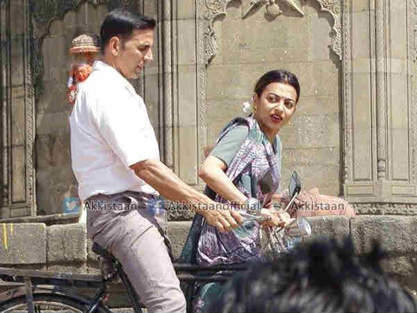 শ্যুটিং -এ অক্ষয়-রাধিকা 