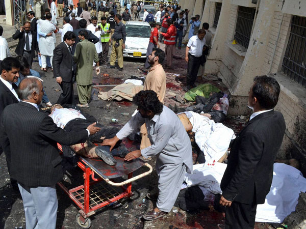 পাকিস্তানের উত্তর-পশ্চিমে আত্মঘাতী বিস্ফোরণে হত ২২ পাকিস্তানের উত্তর-পশ্চিমে আত্মঘাতী বিস্ফোরণে হত ২২