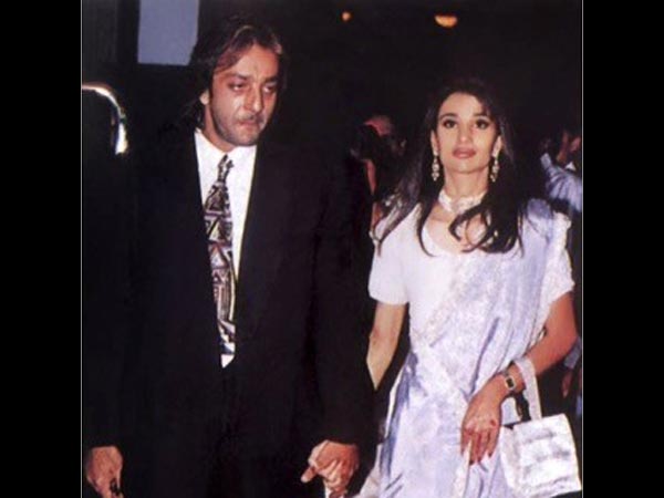 সঞ্জয় দত্ত-রিয়া পিল্লাই 