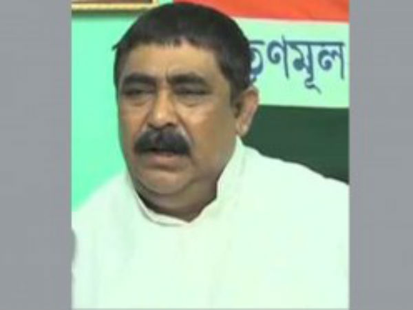 মমতার নামে সঙ্কল্প করে বিজেপি-কে হিন্দুত্বের পাঠ, কঙ্কালীতলায় মহাযজ্ঞ অনুব্রত-র মমতার নামে সঙ্কল্প করে বিজেপি-কে হিন্দুত্বের পাঠ, কঙ্কালীতলায় মহাযজ্ঞ অনুব্রত-র