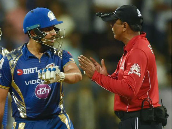IPL 10 : আম্পায়ের সিদ্ধান্তে বাধা দেওয়ায় ম্যাচ ফি-এর ৫০ শতাংশ জরিমানা রোহিত শর্মার IPL 10 : আম্পায়ের সিদ্ধান্তে বাধা দেওয়ায় ম্যাচ ফি-এর ৫০ শতাংশ জরিমানা রোহিত শর্মার