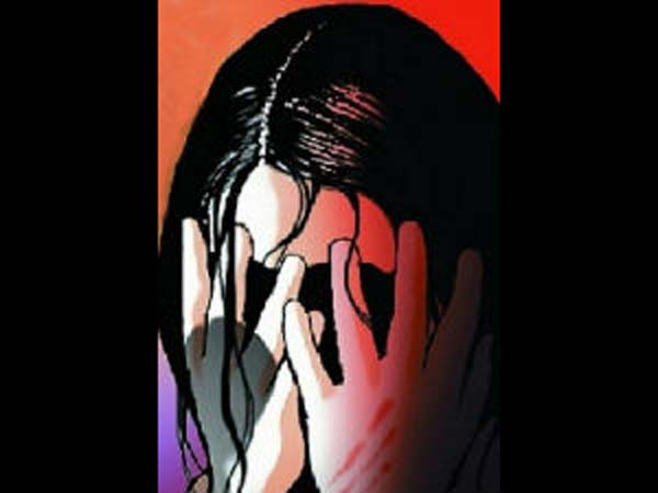 ব্ল্যাকমেলিং-লাগাতার ধর্ষণ অসমের তরুণীকে, গ্রেফতার ব্ল্যাকমেলিং-লাগাতার ধর্ষণ অসমের তরুণীকে, গ্রেফতার