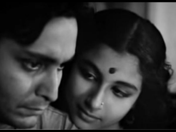 শর্মিলা-সৌমিত্রকে প্রথম ব্রেক শর্মিলা-সৌমিত্রকে প্রথম ব্রেক
