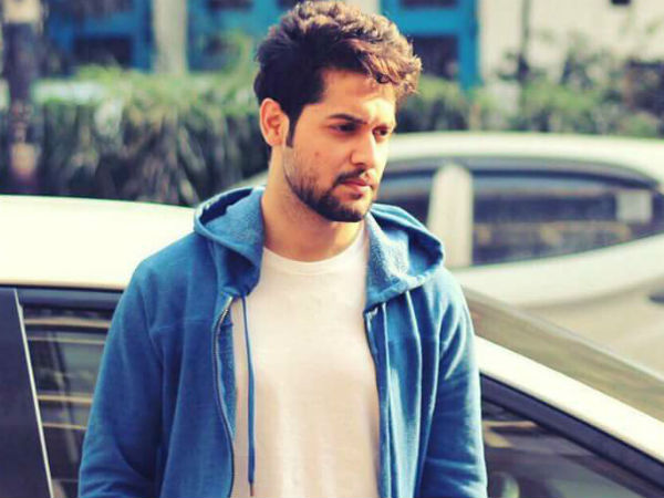 হাসপাতাল থেকে ছাড়া পেয়েই কেন আদালতে অভিনেতা বিক্রম? জানুন... হাসপাতাল থেকে ছাড়া পেয়েই কেন আদালতে অভিনেতা বিক্রম? জানুন...