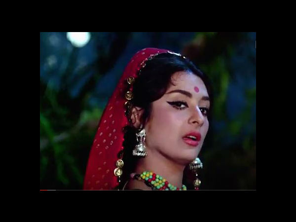 দিলীপকে পছন্দ ছিল সায়রার দিলীপকে পছন্দ ছিল সায়রার