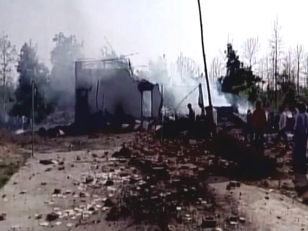 বালাঘাটে বাজি কারখানায় শক্তিশালী বিস্ফোরণ, নিহত ২৫ বালাঘাটে বাজি কারখানায় শক্তিশালী বিস্ফোরণ, নিহত ২৫