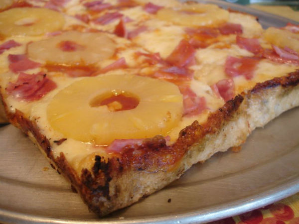 পিৎজা তো খান, কিন্তু আনারস দিয়ে পিৎজা বানিয়ে বিশ্বখ্যাত হওয়া এই মানুষটিকে চেনেন, তিনি আর নেই পিৎজা তো খান, কিন্তু আনারস দিয়ে পিৎজা বানিয়ে বিশ্বখ্যাত হওয়া এই মানুষটিকে চেনেন, তিনি আর নেই