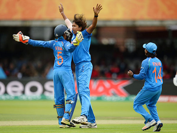 কানে ঠুলি বিসিসিআই, এবার তাই ফ্যানদের উদ্দেশ্যে খোলা চিঠি, মিতালি ঝুলনদের কানে ঠুলি বিসিসিআই, এবার তাই ফ্যানদের উদ্দেশ্যে খোলা চিঠি, মিতালি ঝুলনদের